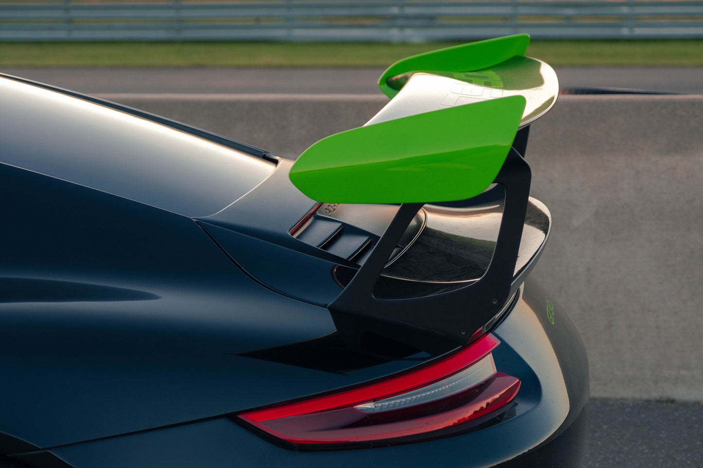 Porsche 911 GT3 RS - Calabogie Motorsports Park